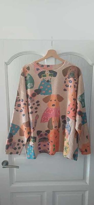 Sweter damski w pieski