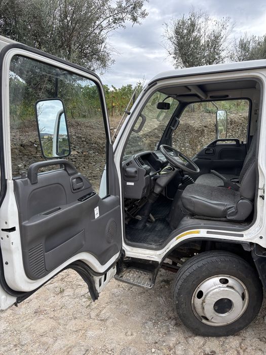 Isuzu NKR 3.0 em óptimo estado