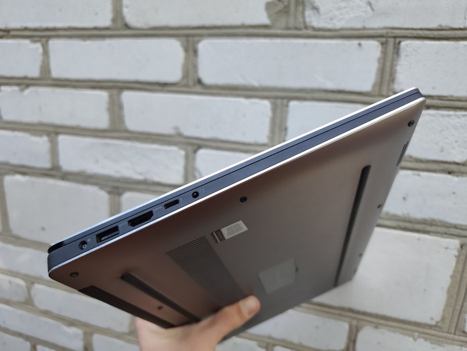 Ігровий ноутбук DELL (i7 7820HQ/16/256/M1200 4gb)