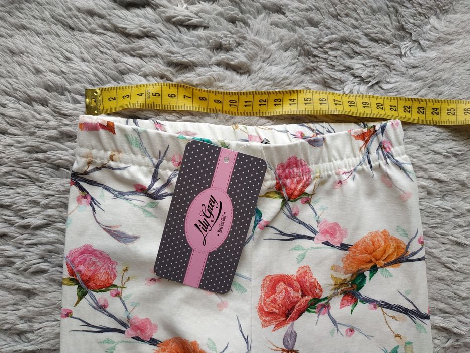 Nowe legginsy 3/4, elastyczne/kwiaty/motyle/prezent/Lily Grey/r.98/104