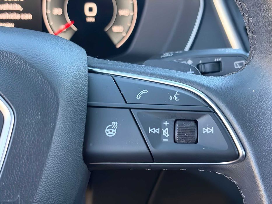 Audi Q5      2021