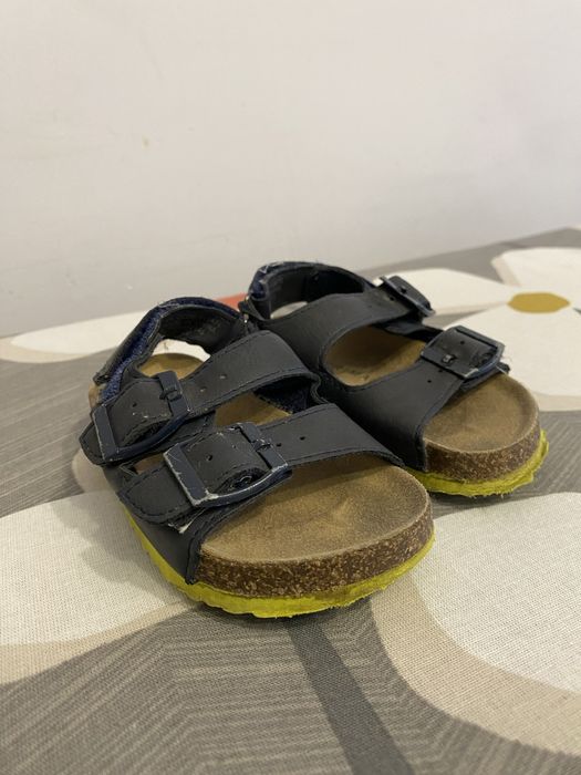 Босоніжки дитячі