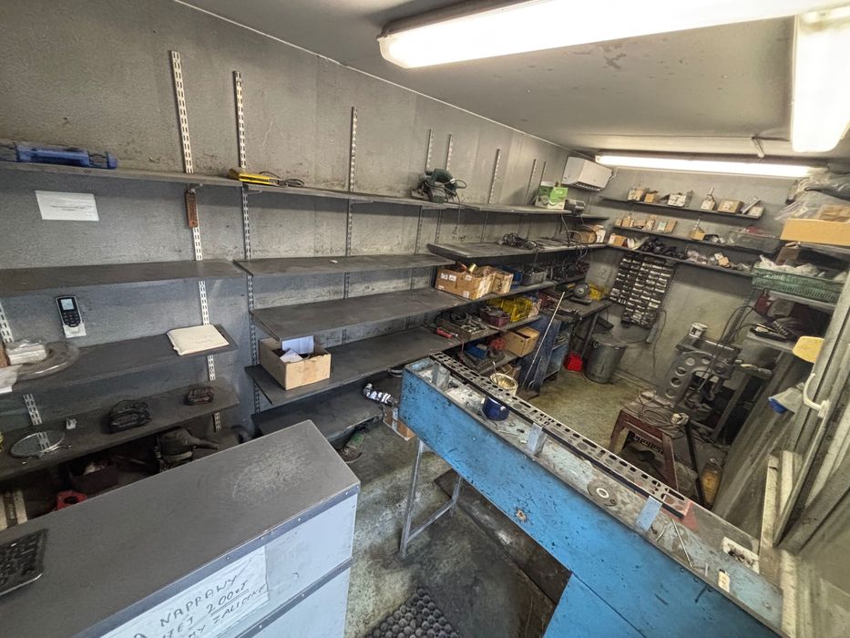 Kontener warsztatowy 6,2 m z klimatyzacją i alarmem, wyposażony