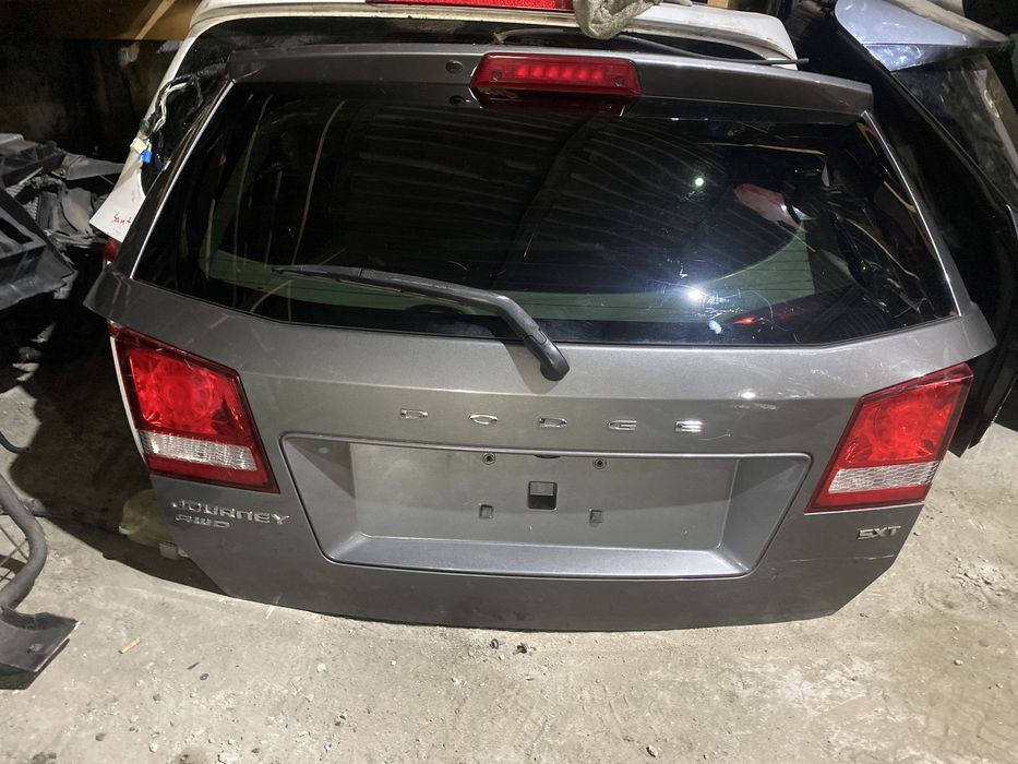 Крышка багажника Dodge Journey 2010-17