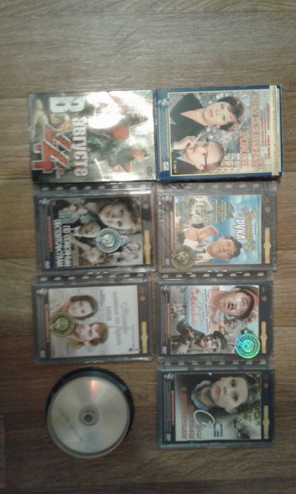 Продається відеомагнітофон SVEN