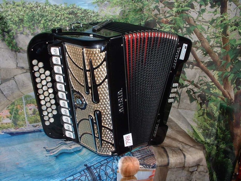 Concertinas a venda N.798 Penedono • OLX Portugal