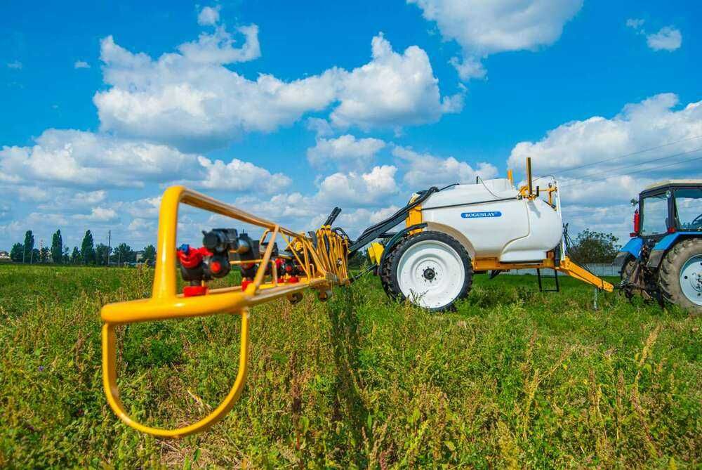 Опрыскиватель прицепной Богуслав ОПК 3200 24 Титан New ARAG Bravo 400