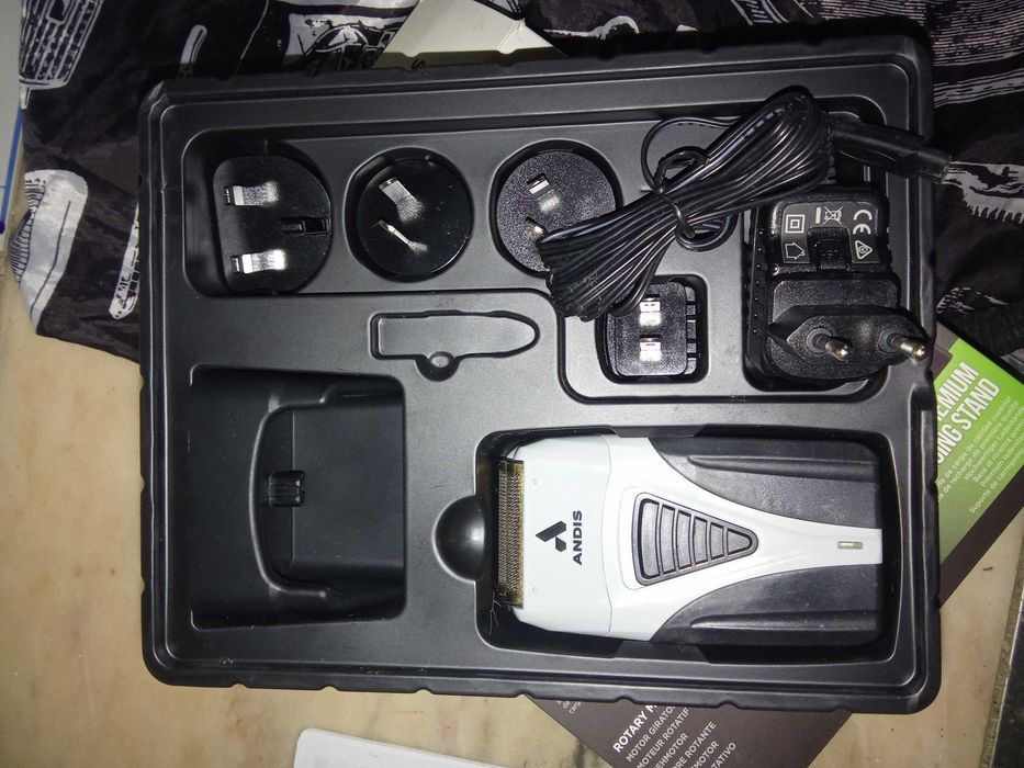 40€ saver Andis c/caixa e acessórios