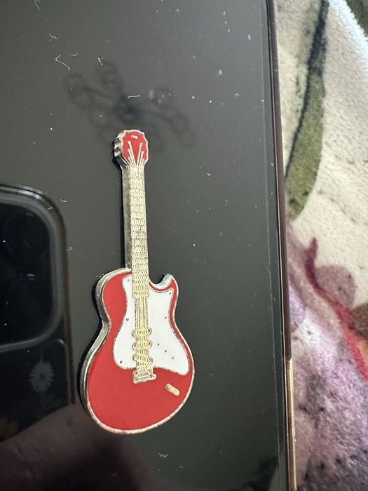Moneta gitara 1 dolar Somalia 2004. Preferowany odbiór osobisty.