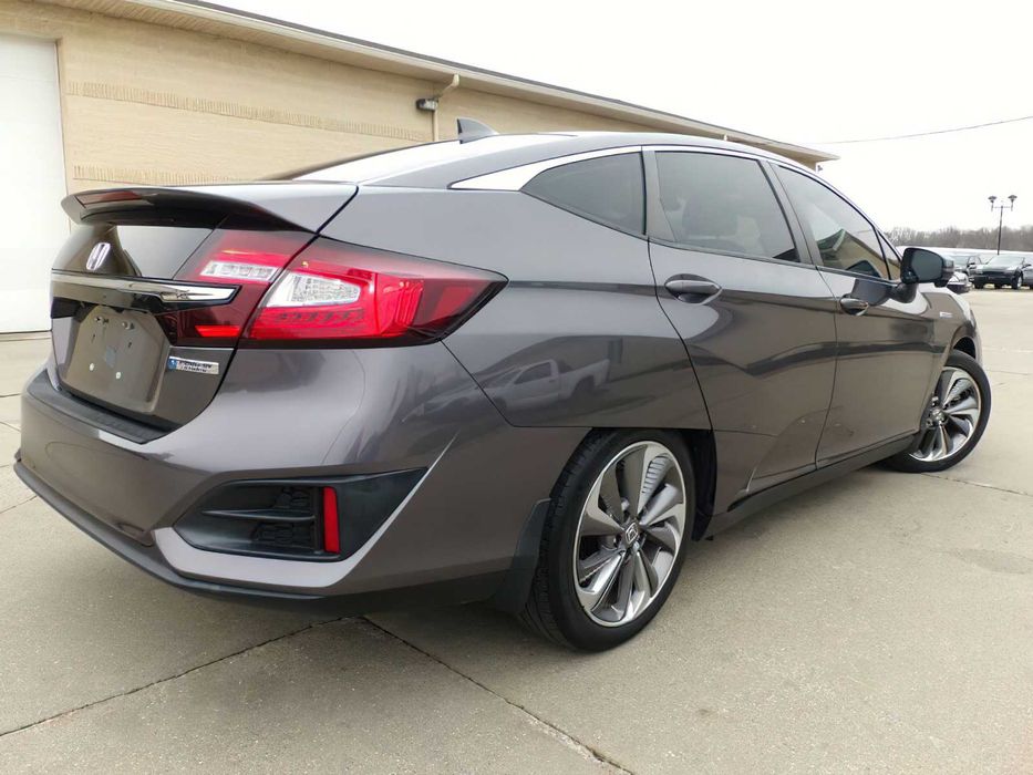 Honda Clarity Plug-In Hybrid      2018