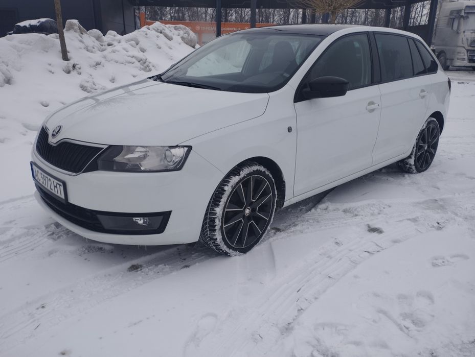 Продам автомобіль skoda rapid 2015 року. 1.6 дизель. 90к.с.