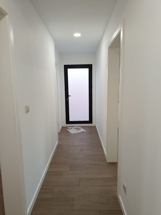 Alugo casa T2 com garagem