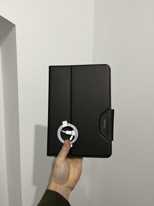 iPad 8th gen 32gb Wi-Fi + Etui