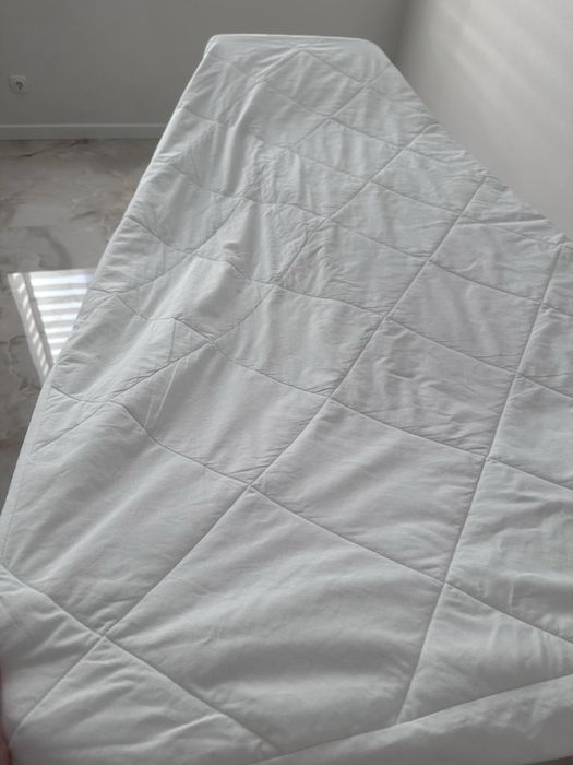 Наматрасник з захисним бортиком