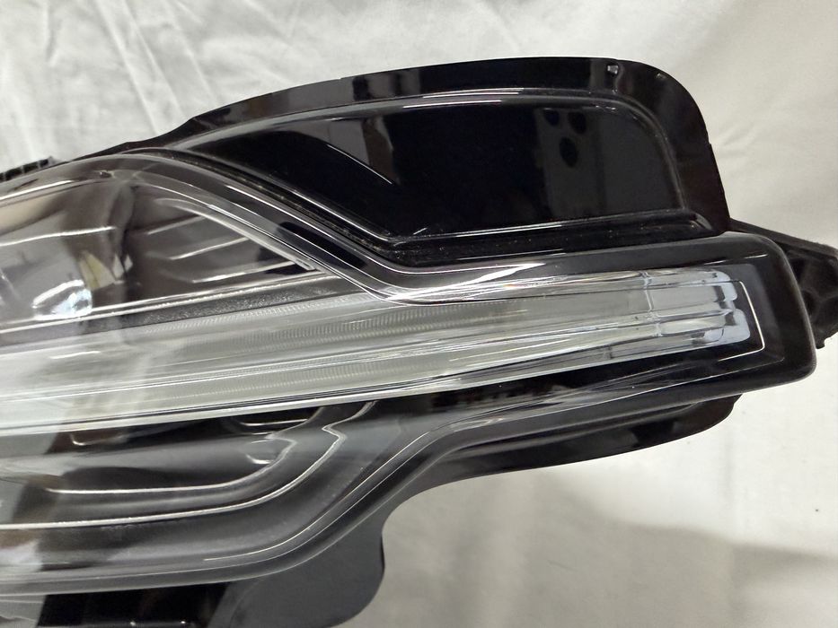 Lampa Prawy Przód VOLVO V60 S60 FULL LED 18-22r.