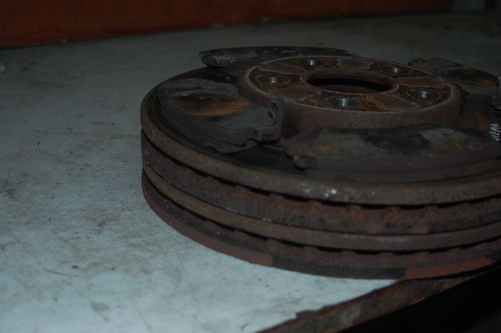 Tracze hamulcowe przód Opel Insignia