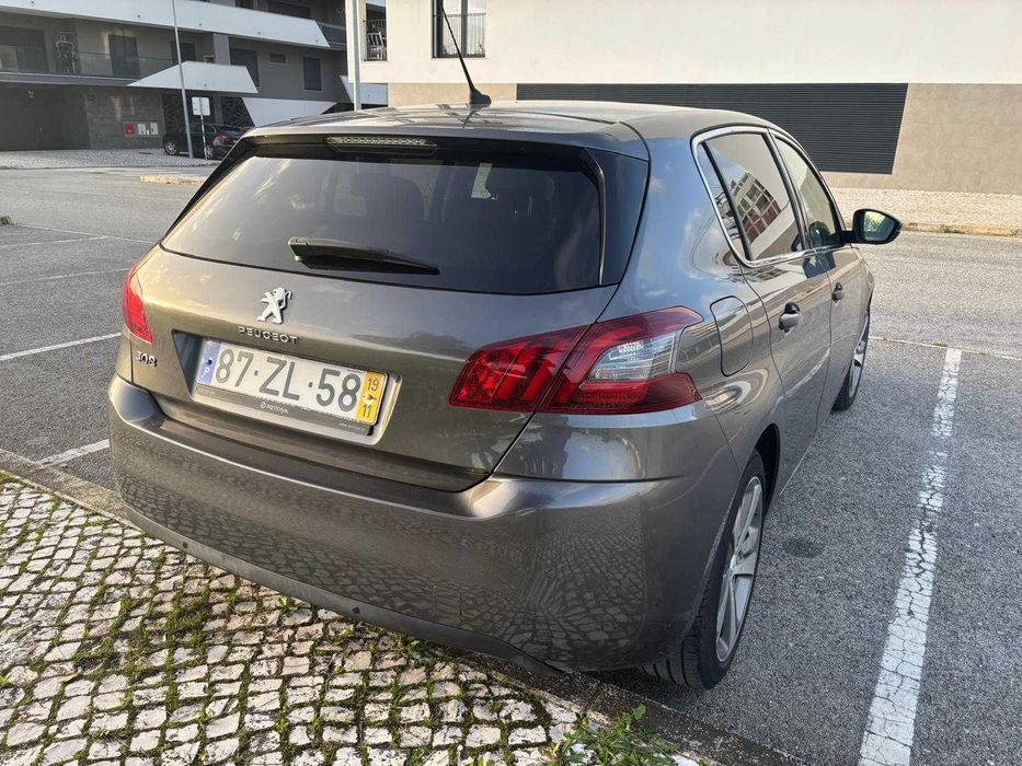 Peugeot 308 1.5 BlueHDi 130cv Allure – Excelente Estado – 96650 km