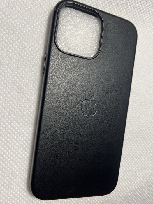 Чехлы на IPhone 13 Pro Max