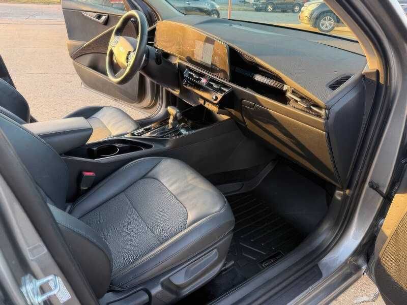 2023 Kia Niro EX Touring