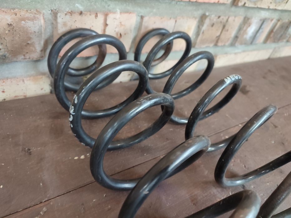 Пружина задня Megane 3 Megan 3 Scenic 3 сценік меган мегане