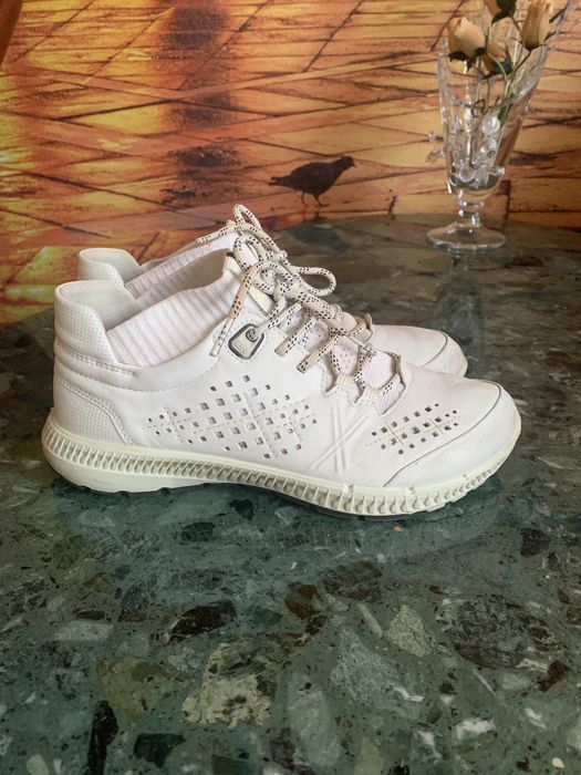 Кросівки ecco 39 розмір оригінал