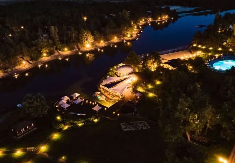 Новий будинок в Riviera Village з виходом на воду