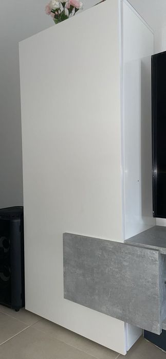 Estante de sala com suporte para televisão