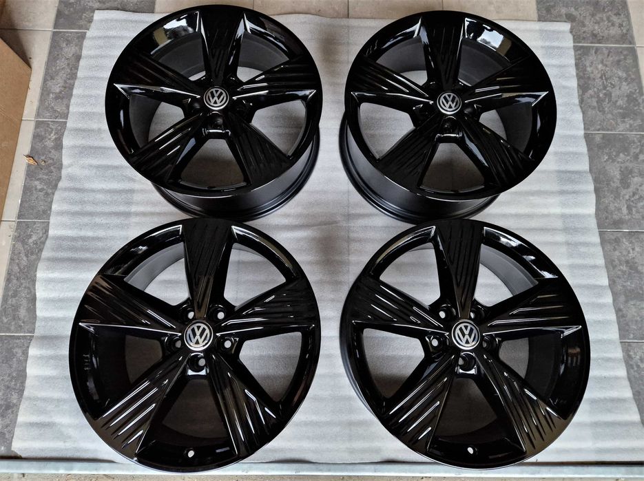 Alufelgi 19 5x112 VW Passat Tiguan Golf Jetta Touran T-Roc Czarne 297#