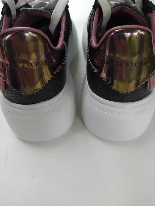 Sneakersy ARMANI EXCHANGE, damskie, skóra naturalna.