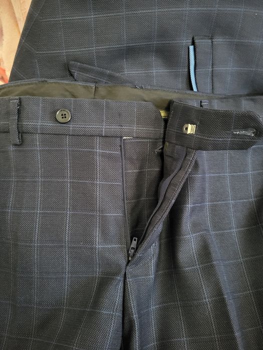 Костюм чоловічий темно-синій, розмір м-л