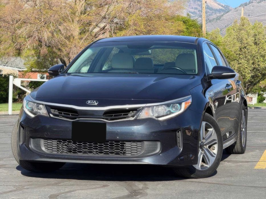 Kia Optima Hybrid      2017