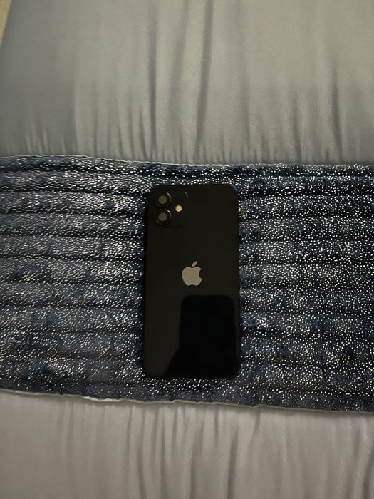 IPhone 12 preto como novo