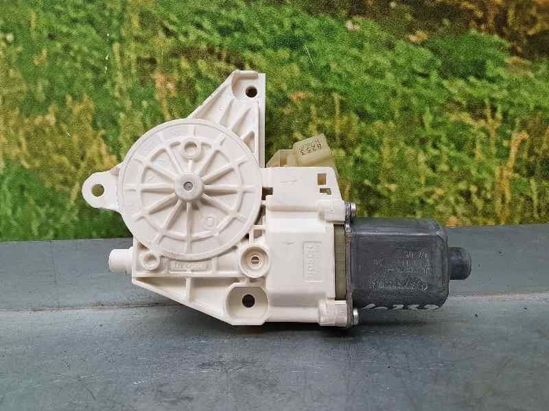 MOTOR ELEVADOR DE VIDRO TRASEIRO ESQUERDO MERCEDES-BENZ CLASSE C 2007 -A20482006...