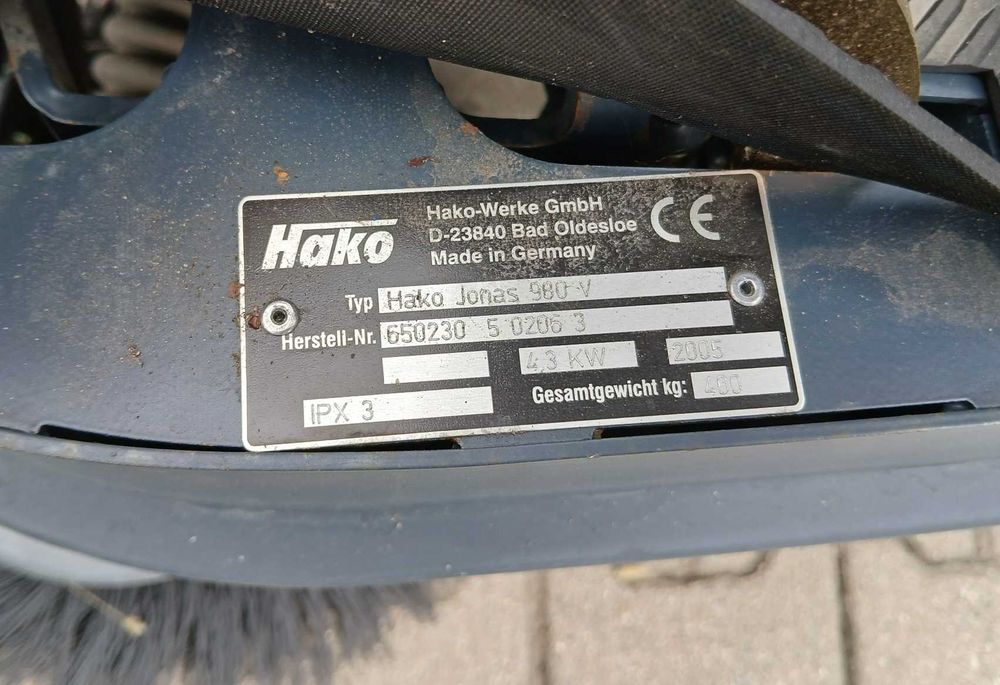 Zamiatarka Hako Jonas 980 V, benzynowa, 260 godzin