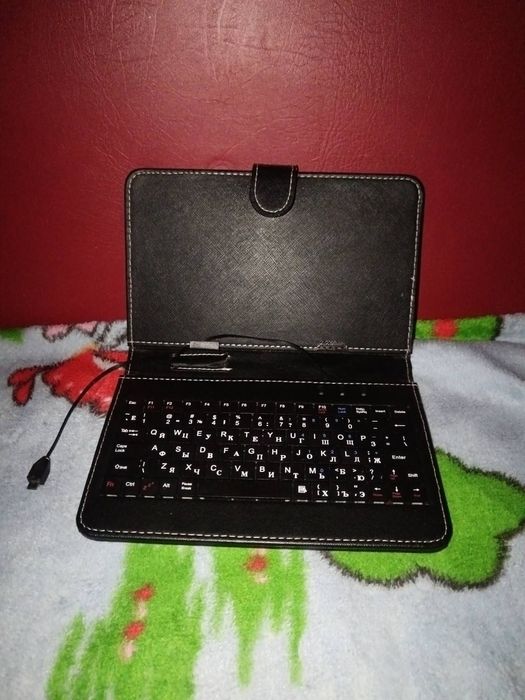 Чохол+ клавіша до планшетів