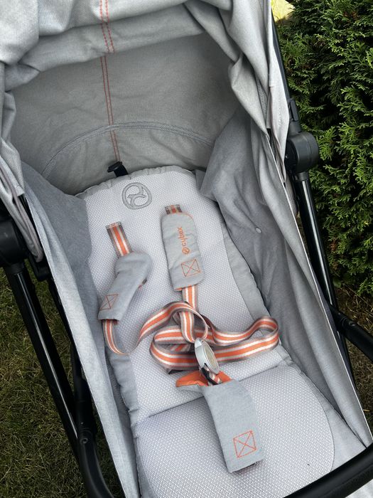 Продам прогулянкова коляска Cybex Eezy S2+