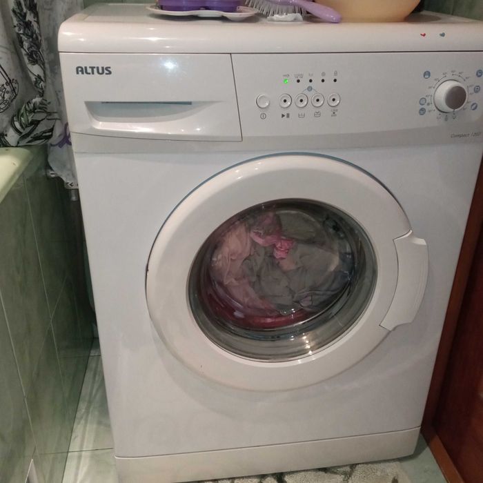 Вузька пральна машина  44см