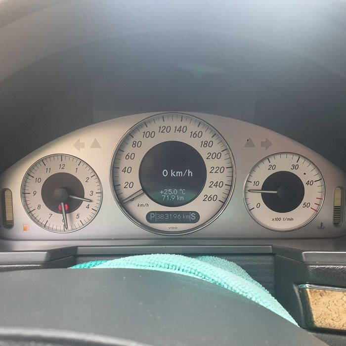 Mercedes-benz E 280 cdi avantgarde 7lugares ano 2006