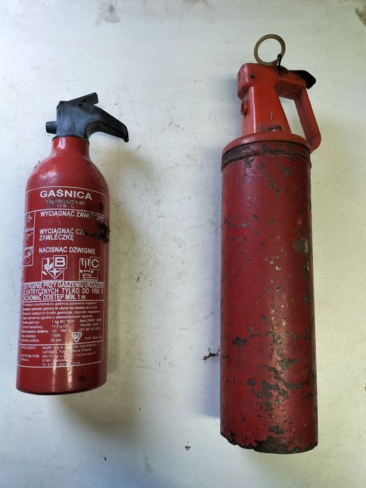 Stare gaśnice kolekcjonerskie 30 zł para