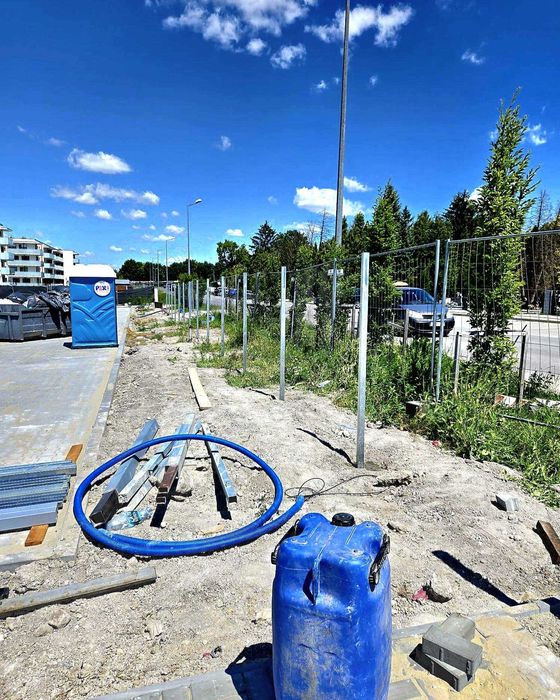 Panel ogrodzeniowy montaż