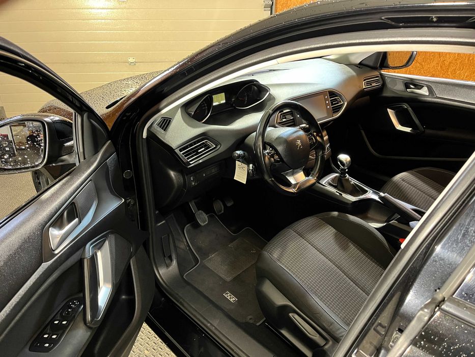 PEUGEOT 308 SW 1.5HDi Corrente Substituida