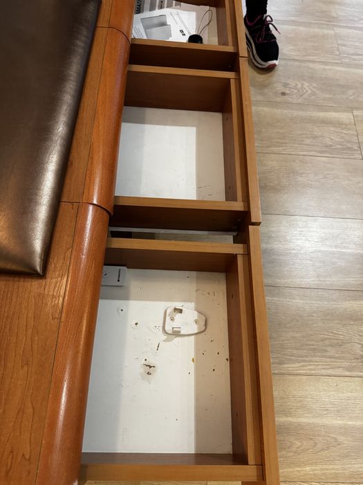 Trzy szafki nocne kub siedzisko do przedpokoju garderoby