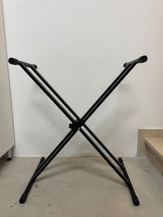 Yamaha Piano Digital (piaggero NP-12) + Stand