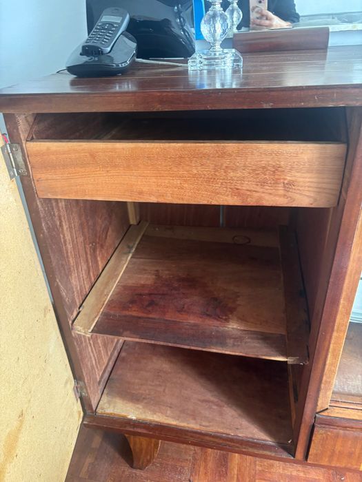 2 moveis antigos - usados mas bom estado