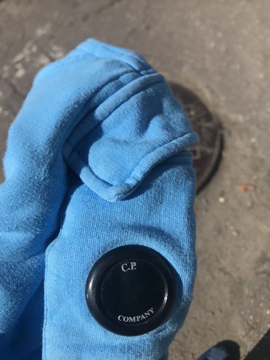 Продам шорты cp.Company