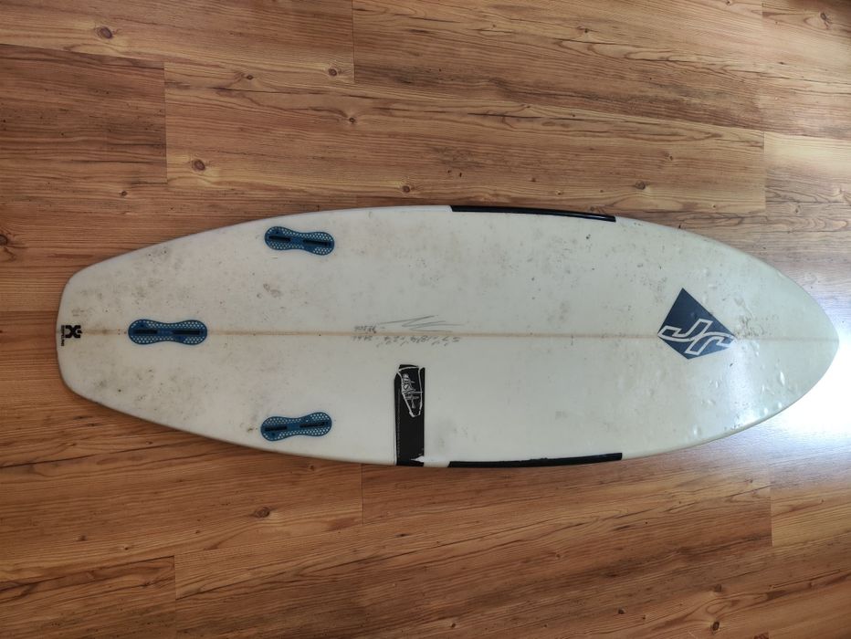 Prancha de Surf 5'7 24.6 litros