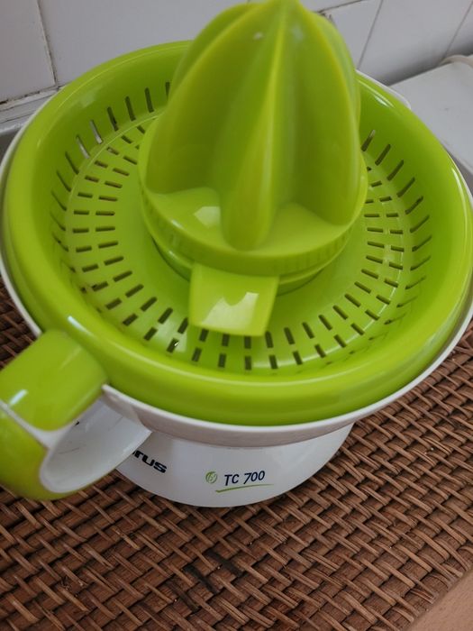 Maquina Sumo Laranja Espremedor Citrinos TAURUS