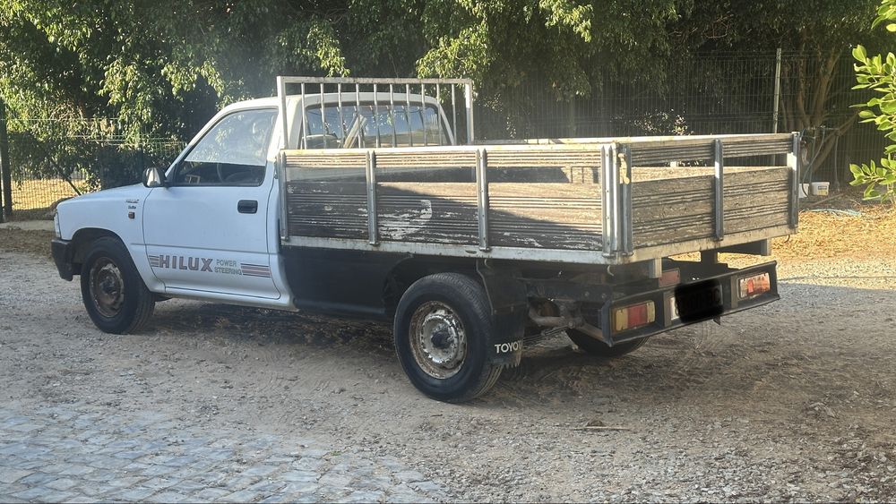 Toyota hilux 2.4 D 2x4