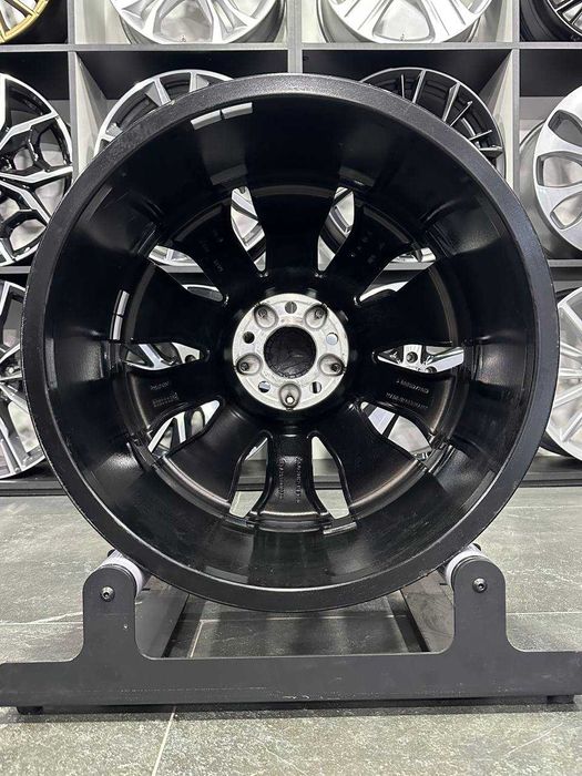 ОРИГІНАЛЬНІ різноширокі диски R20 для MERCEDES EQC