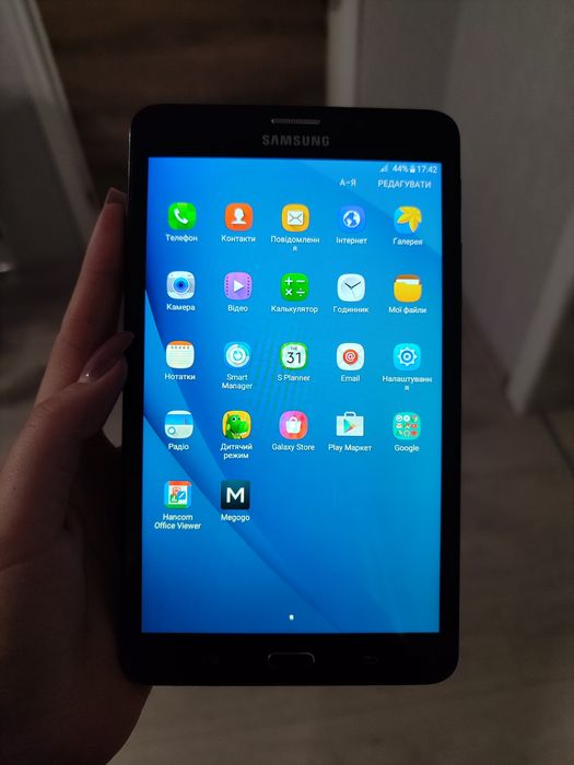 Планшет Samsung Galaxy Tab A (2016) SM-T285